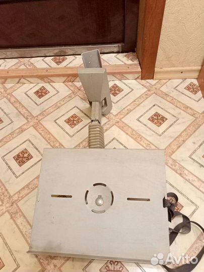 Подставка для телевизора