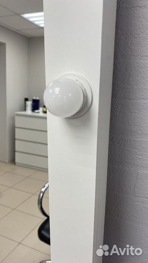 Зеркало гримерное с лампочками