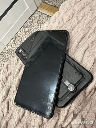 Samsung Galaxy A50, 4/64 ГБ