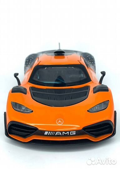 Металлическая машинка Mercedes AMG