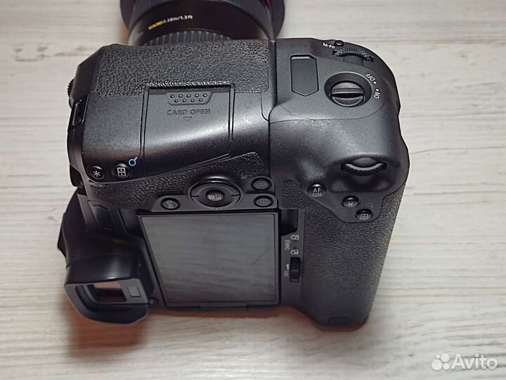Батарейный блок canon BG-E22