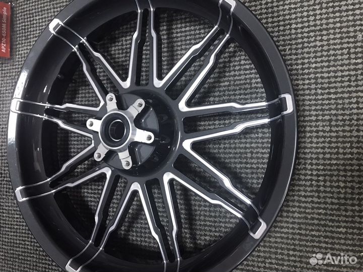 Переднее колесо R17 BMW K1600GT