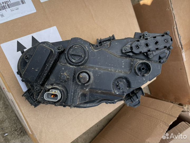 Фара противотуманная Kia K5 левая (б/у)