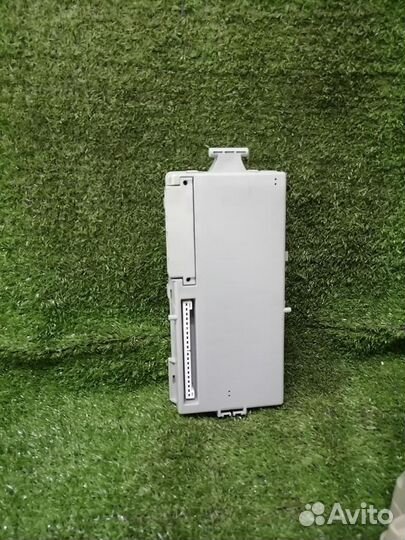 Блок комфорта MR587220 Mitsubishi Grandis NA4W