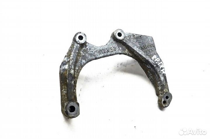 Кронштейн генератора renault trucks Premium (01.96)