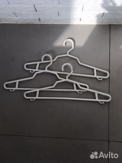 Вешалки для одежды