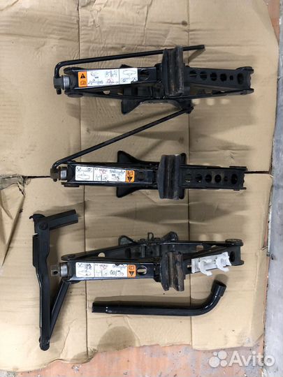 Домкрат штатный ford focus