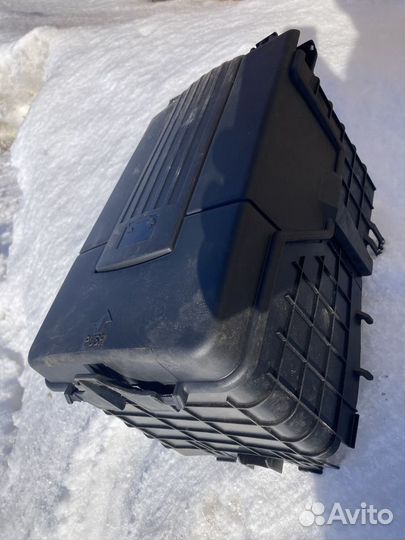 Оригинальный корпус акб VAG