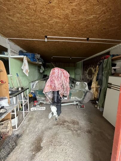 Гараж, > 30 м²