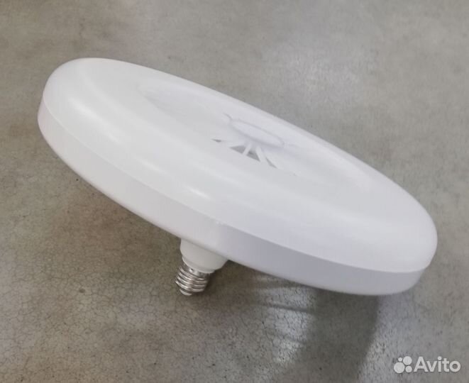 Лампа с вентилятором