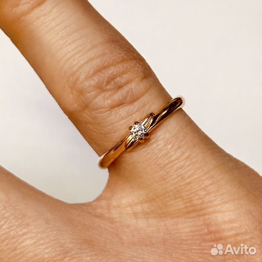 Золотое кольцо с бриллиантом 0.085Ct (s)