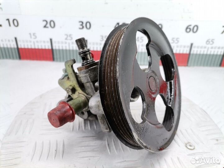 Насос гидроусилителя руля Mitsubishi Carisma рест