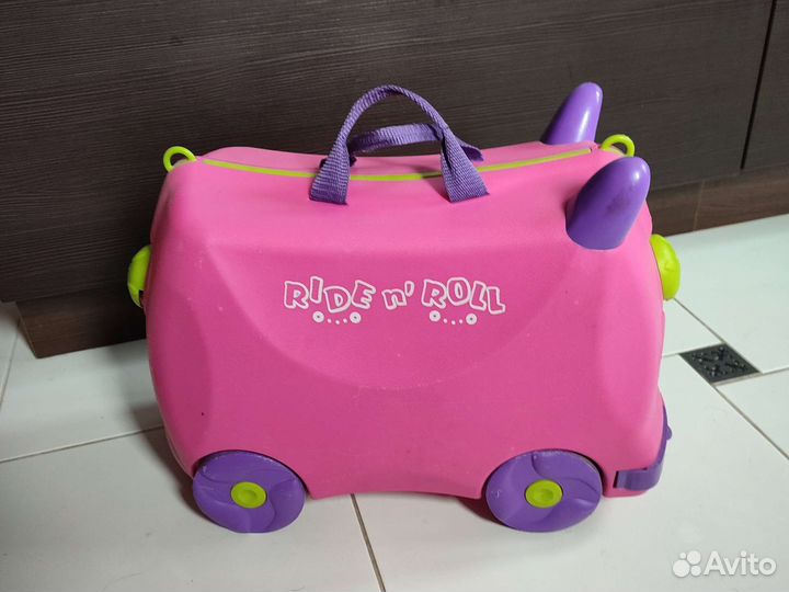 Чемодан на колесах детский бу trunki