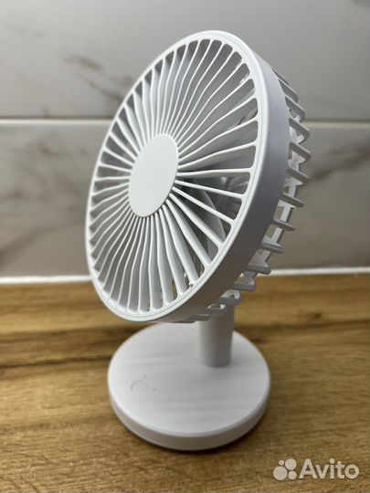 Вентилятор настольный от сети с аккумулятором