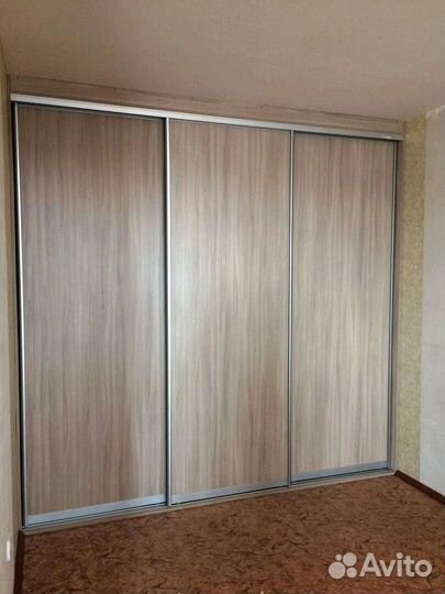 Шкаф купе разных цветов