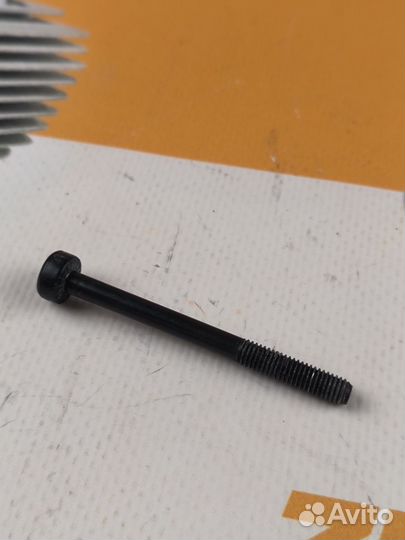 Винт Husqvarna k760 CnB