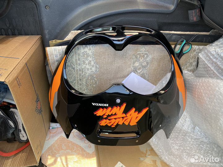 Предняя часть пластика