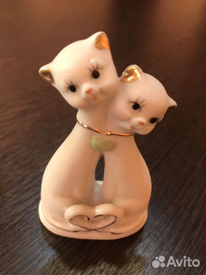 Две кошечки фарфор