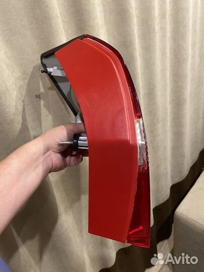 Задний правый фонарь skoda fabia 2