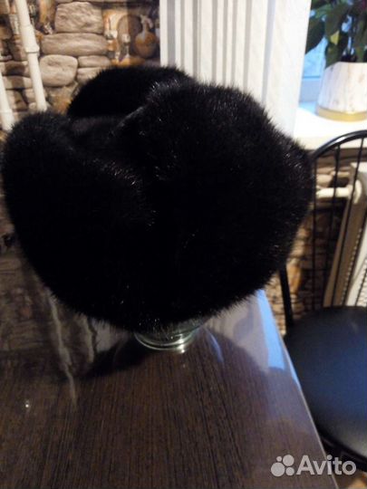 Мужская шапка 57-58р и кож. пиджак 52размер