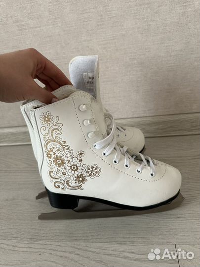 Коньки фигурные