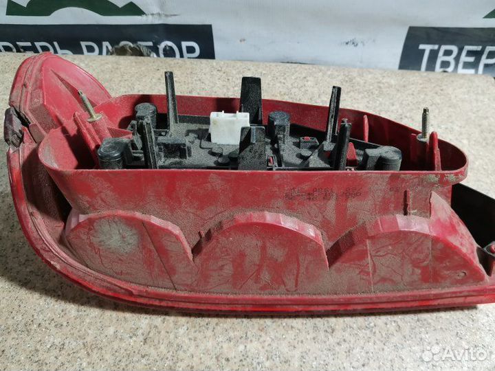 Задний фонарь Peugeot 406 1995-2004