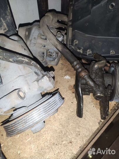 Насос Гура Нисан Блюберд U14