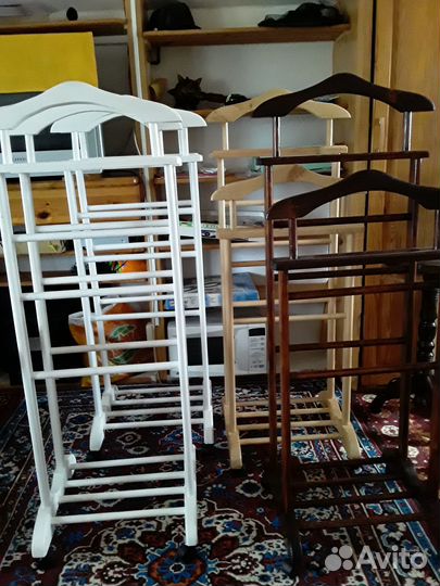 Вешалка для одежды напольная деревянная