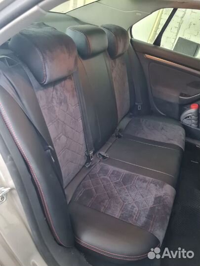 Чехлы Volkswagen Jetta 5 (мозайка)