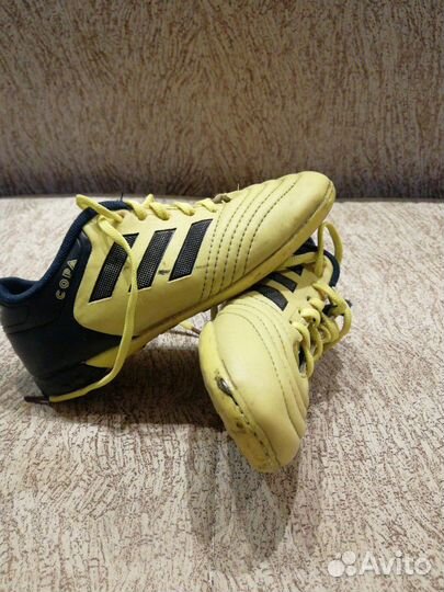 Бутсы. футзал. 40ножки