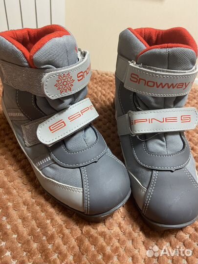 Лыжные ботинки