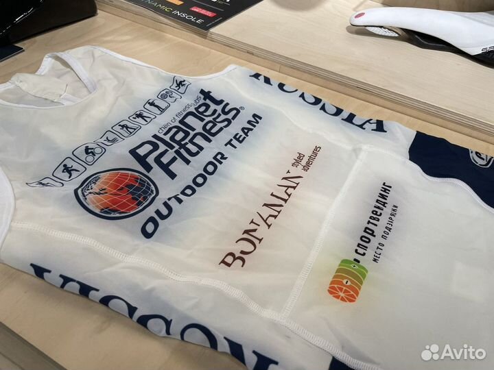 Стартовый костюм для триатлона Pella Planet Fitnes