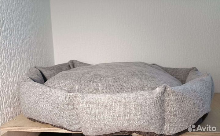 Лежанка для кошек новая