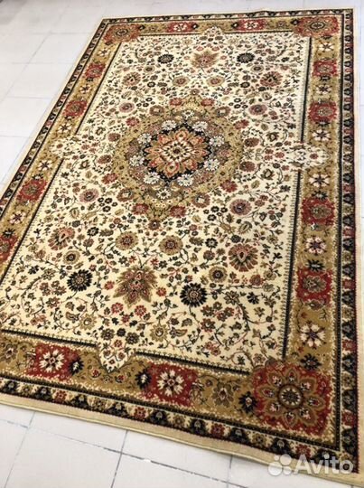 Ковер из шерсти