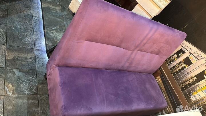 Продам диваны и столы