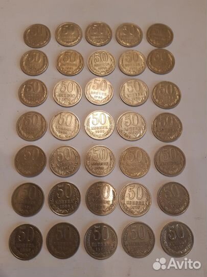 Много разных монет