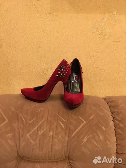 Туфли красные