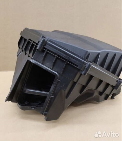 Корпус воздушного фильтра Volvo XC90