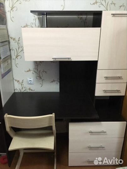 Компьютерный стол для школьника