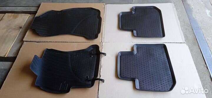 Коврики в салон на Subaru forester