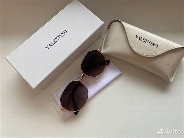 Солнцезащитные очки женские