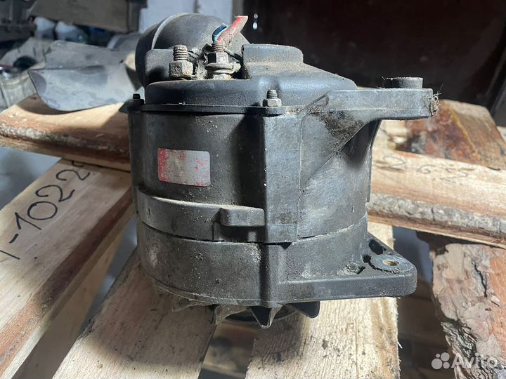 BMW E34 M20B20 Генератор