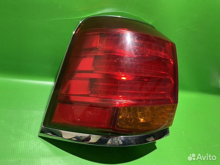 Фонарь внешний левый Lexus LX 2007-2012