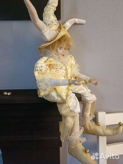 Кукла Арлекин музыкальная заводная