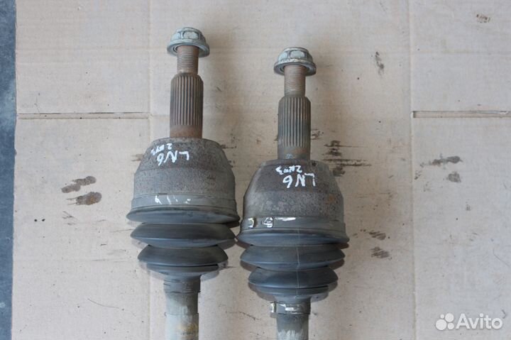 Задние привода на Lincoln Navigator 2 2003г