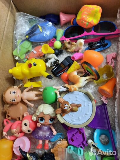 Мелкие игрушки лол киндер и др пакетом