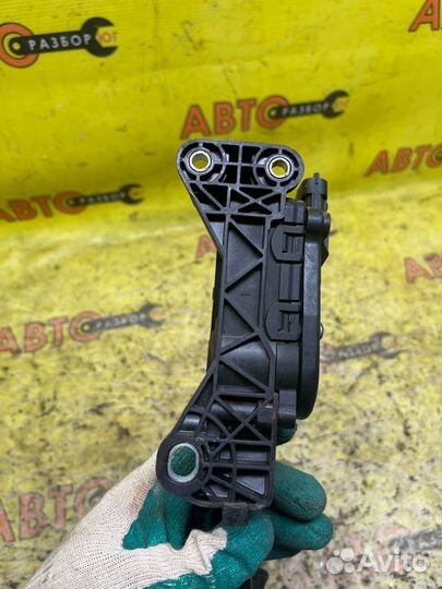 Педаль газа Chevrolet Epica V250 X20D1 2010