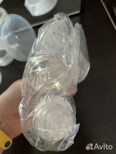 Молокоотсос medela электрический