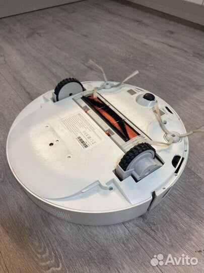 Робот пылесос Xiaomi Mi Robot Vacuum Mop Essential