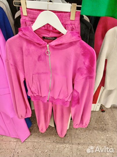 Костюм женский